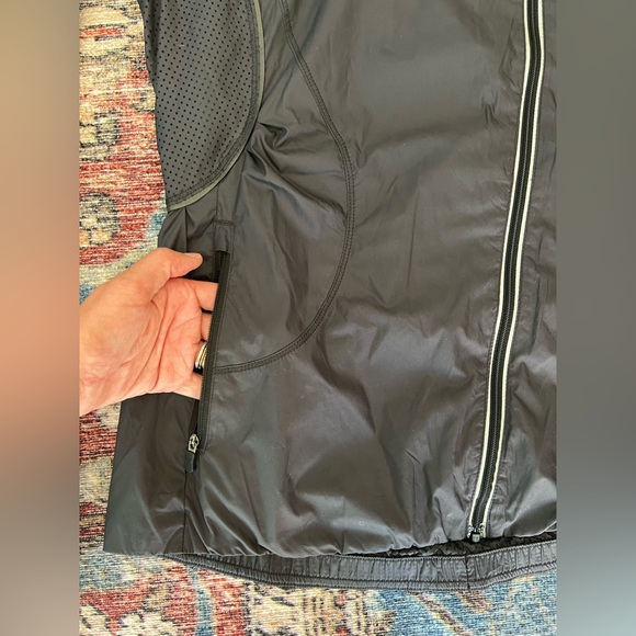 Lululemon Run Inspire Jacket - Picture 4 of 12